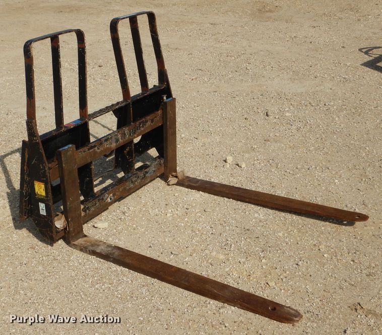 image for item GH9595 MDS skid steer pallet forks