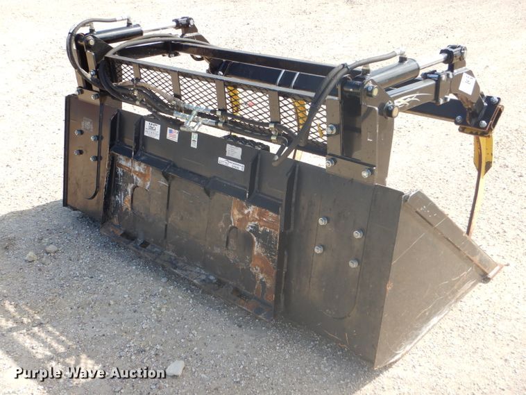 image for item GH9599 MDS skid steer grapple bucket