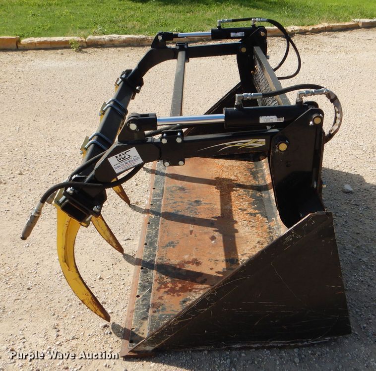 image for item GH9599 MDS skid steer grapple bucket