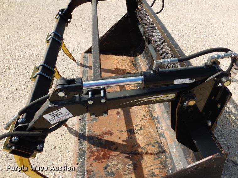 image for item GH9599 MDS skid steer grapple bucket