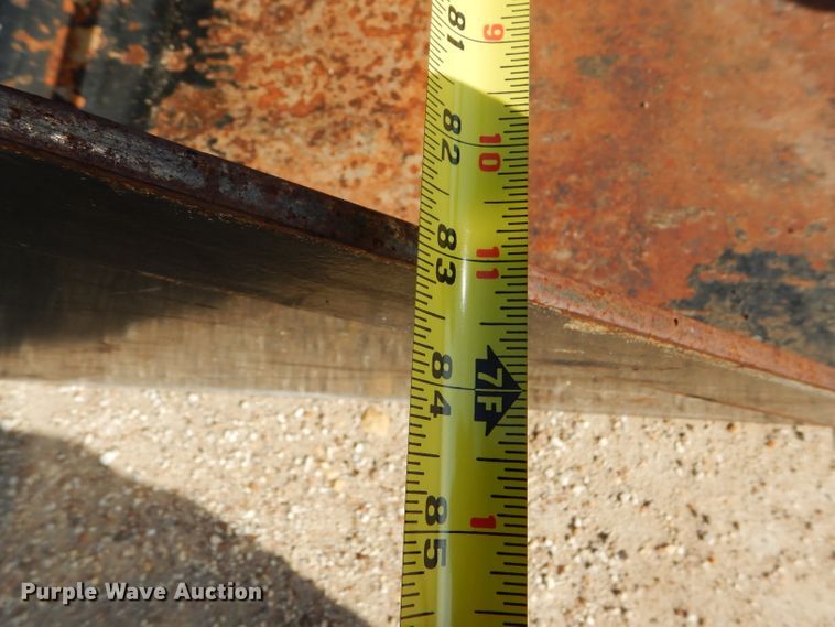 image for item GH9599 MDS skid steer grapple bucket