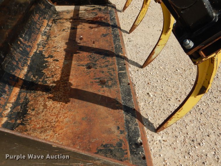 image for item GH9599 MDS skid steer grapple bucket