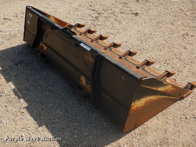 image for item GH9600 John Deere T84 low profile skid steer bucket