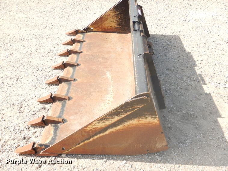 image for item GH9600 John Deere T84 low profile skid steer bucket