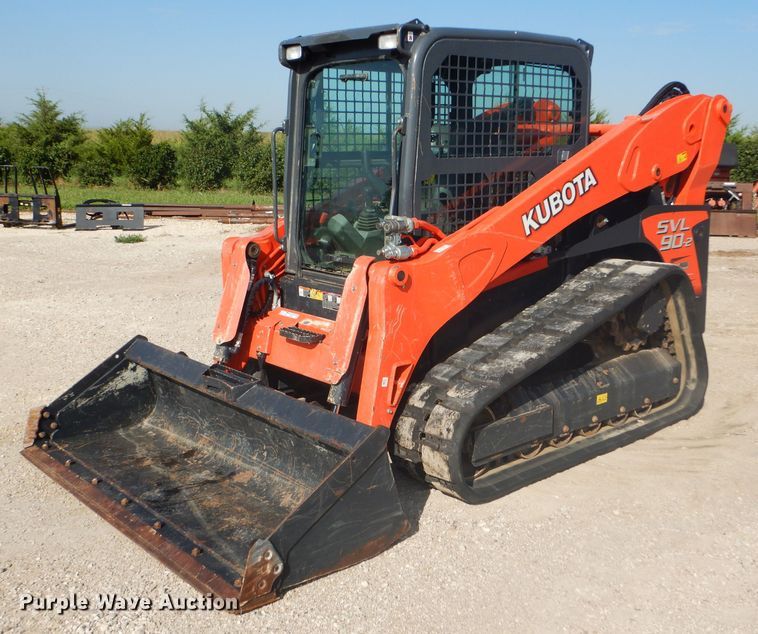 image for item GH9601 2015 Kubota SVL90-2 skid steer