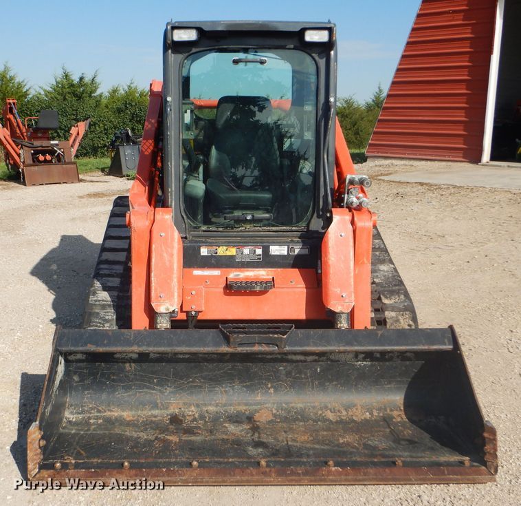 image for item GH9601 2015 Kubota SVL90-2 skid steer