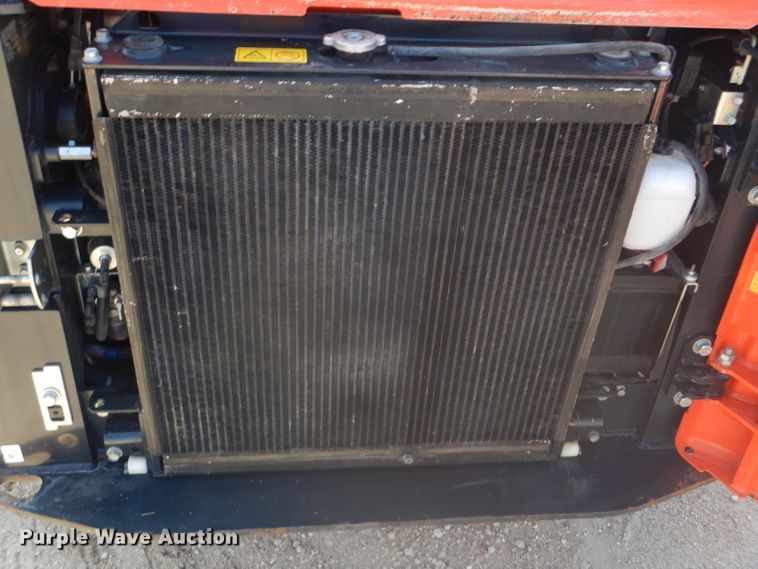 image for item GH9601 2015 Kubota SVL90-2 skid steer