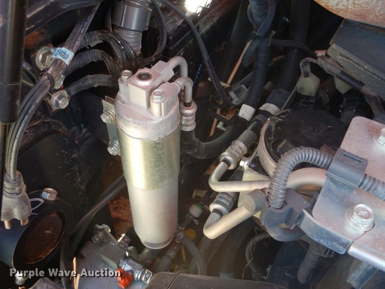 image for item GH9601 2015 Kubota SVL90-2 skid steer