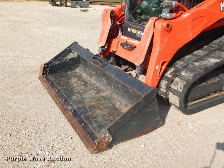 image for item GH9601 2015 Kubota SVL90-2 skid steer