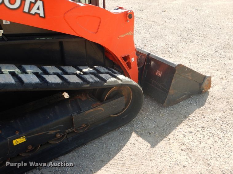image for item GH9601 2015 Kubota SVL90-2 skid steer
