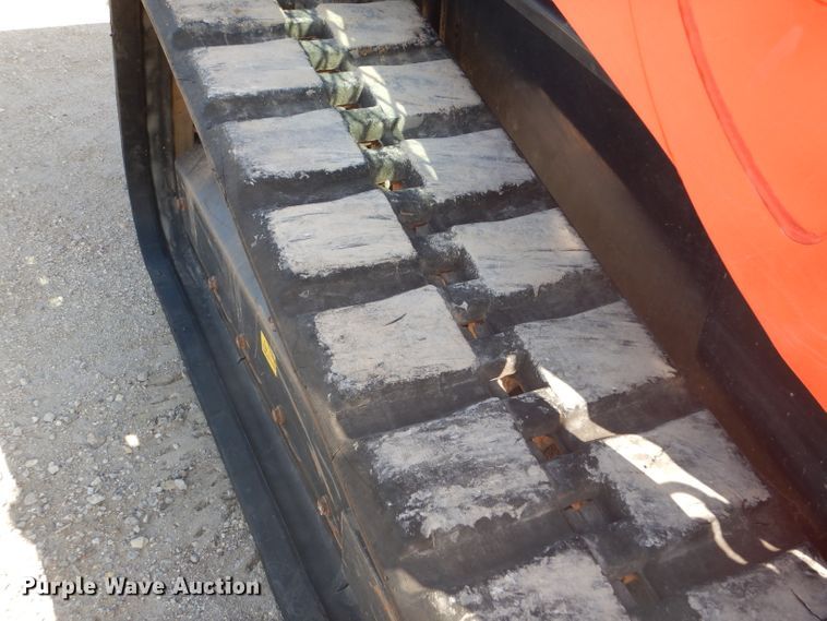 image for item GH9601 2015 Kubota SVL90-2 skid steer