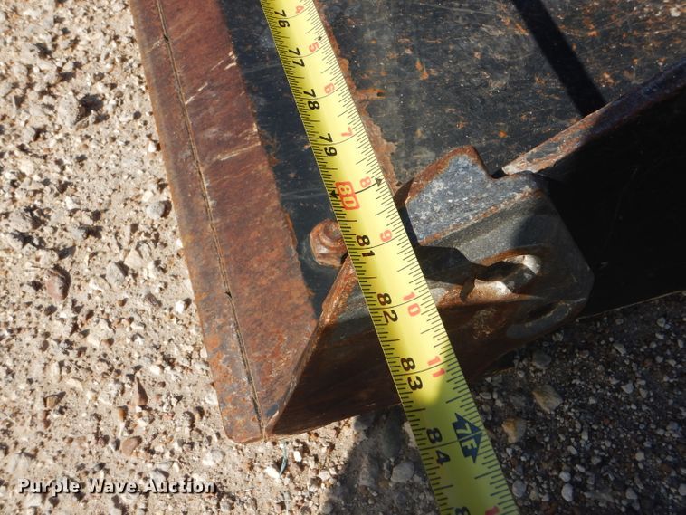 image for item GH9601 2015 Kubota SVL90-2 skid steer