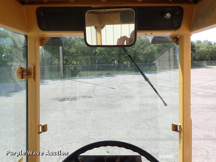 image for item DE1005 Rosco RB48 broom