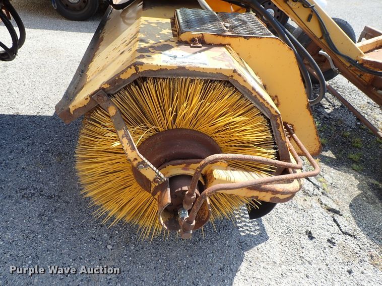 image for item DE1005 Rosco RB48 broom