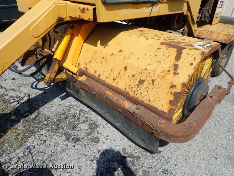 image for item DE1005 Rosco RB48 broom