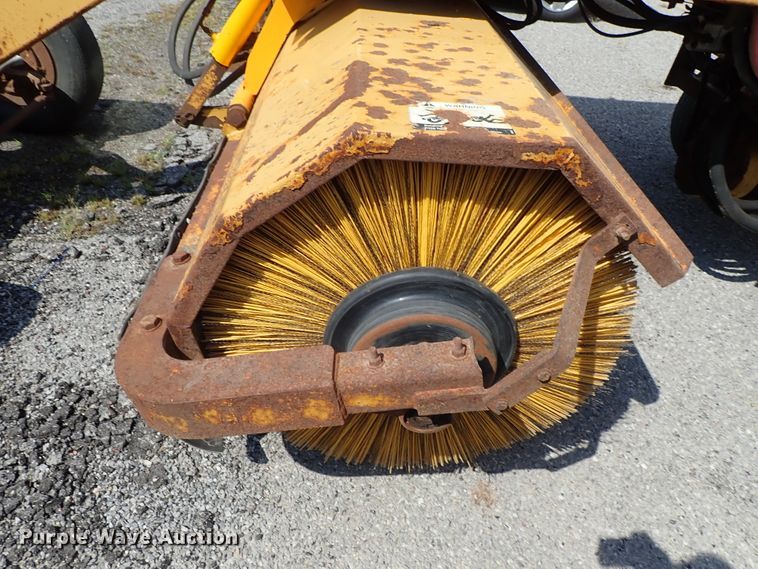 image for item DE1005 Rosco RB48 broom