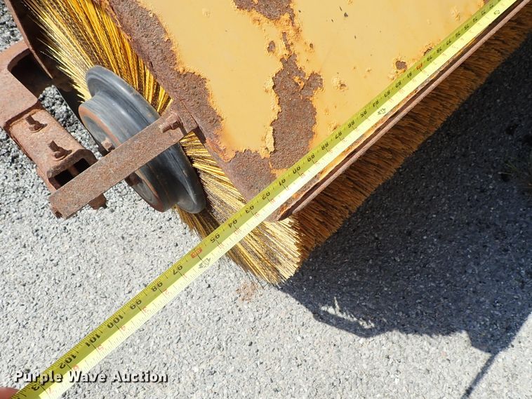 image for item DE1005 Rosco RB48 broom