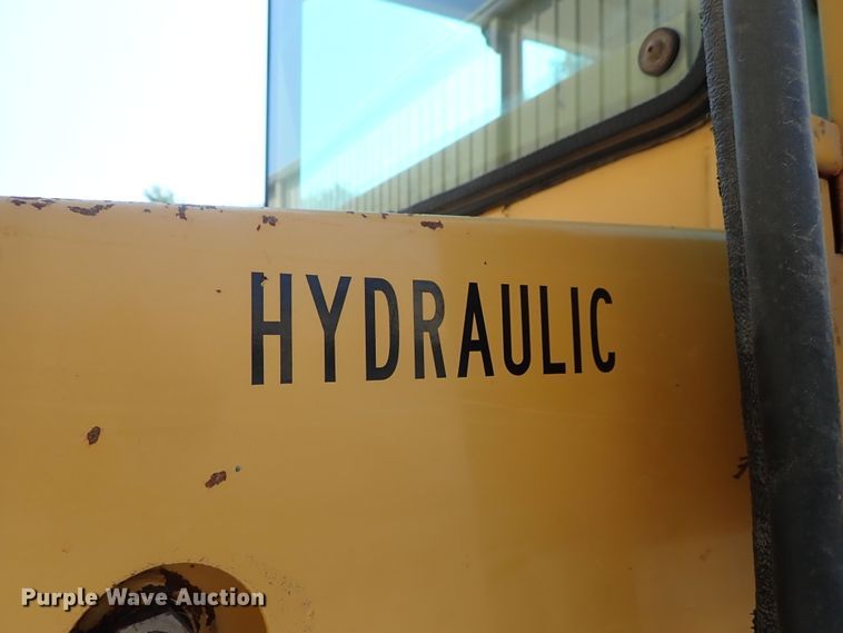 image for item DE1005 Rosco RB48 broom