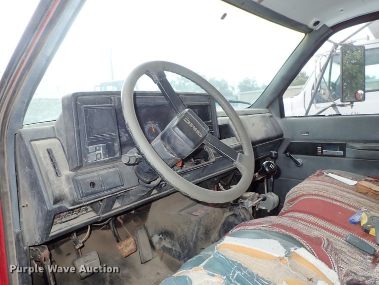 image for item DE1032 1990 GMC C7000 dump truck