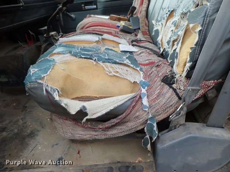 image for item DE1032 1990 GMC C7000 dump truck