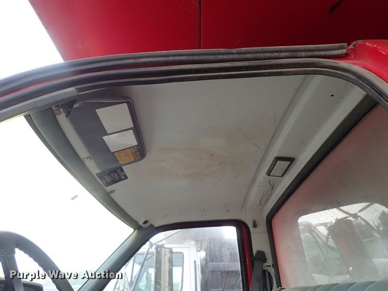 image for item DE1032 1990 GMC C7000 dump truck