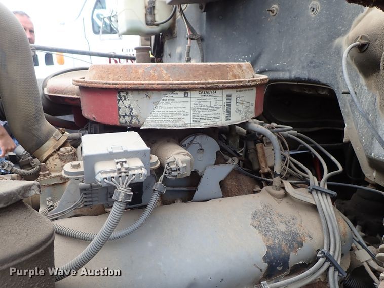 image for item DE1032 1990 GMC C7000 dump truck