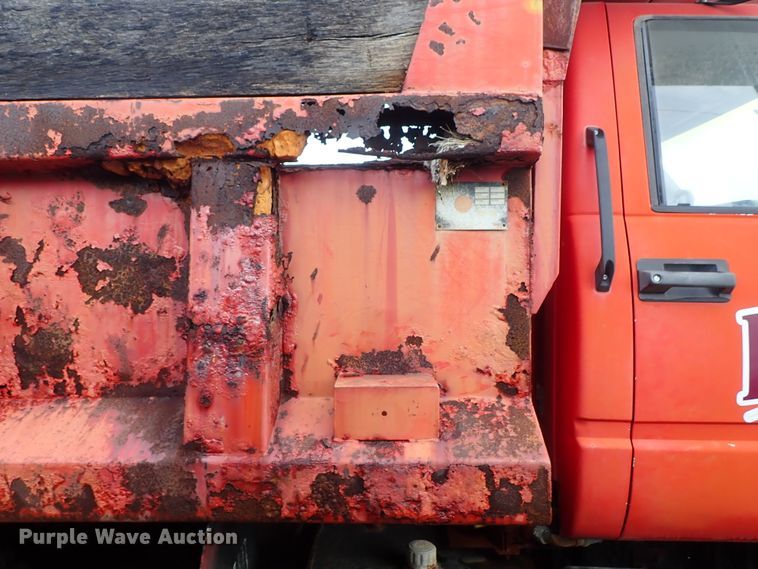 image for item DE1032 1990 GMC C7000 dump truck