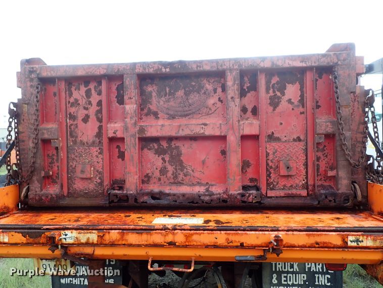 image for item DE1032 1990 GMC C7000 dump truck