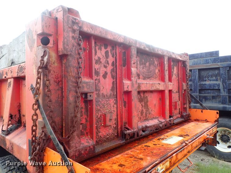 image for item DE1032 1990 GMC C7000 dump truck