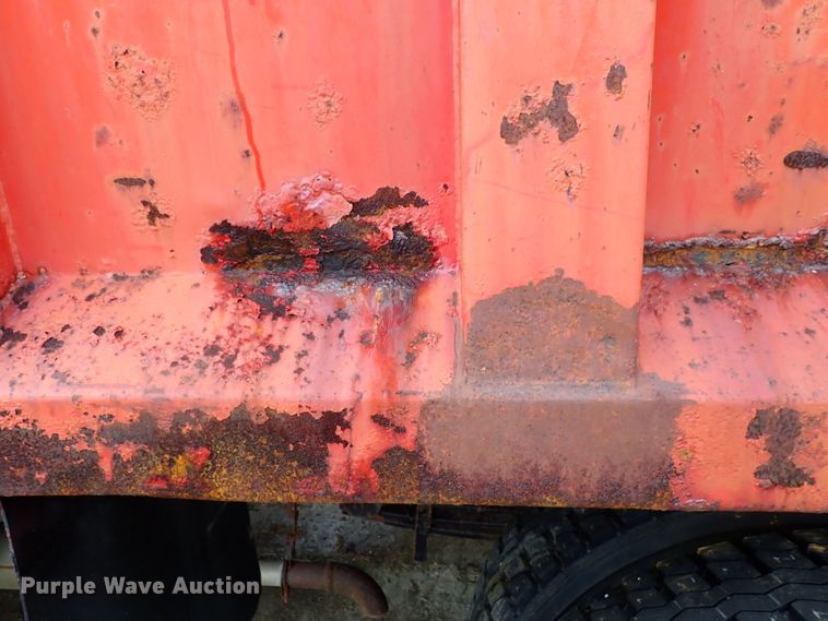 image for item DE1032 1990 GMC C7000 dump truck