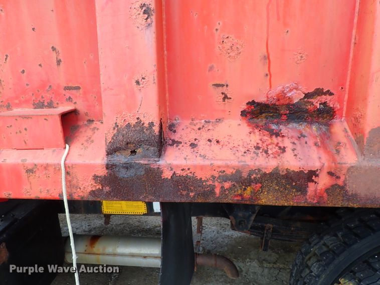 image for item DE1032 1990 GMC C7000 dump truck