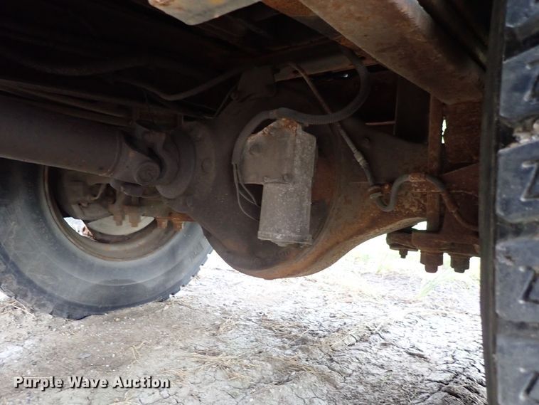 image for item DE1032 1990 GMC C7000 dump truck