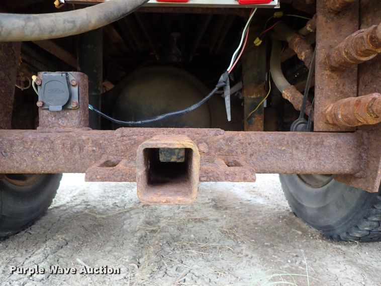 image for item DE1032 1990 GMC C7000 dump truck