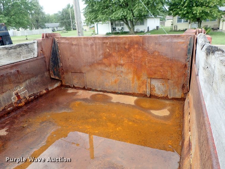 image for item DE1032 1990 GMC C7000 dump truck