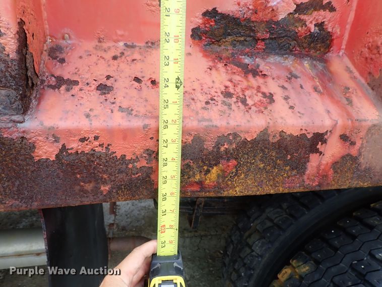 image for item DE1032 1990 GMC C7000 dump truck