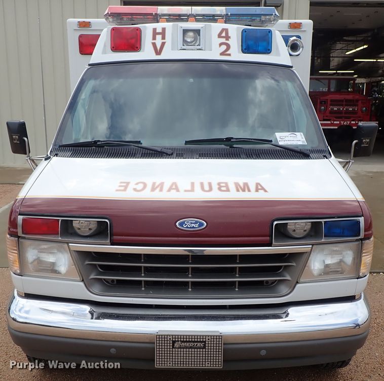 image for item DE1033 1993 Ford Econoline E350 ambulance