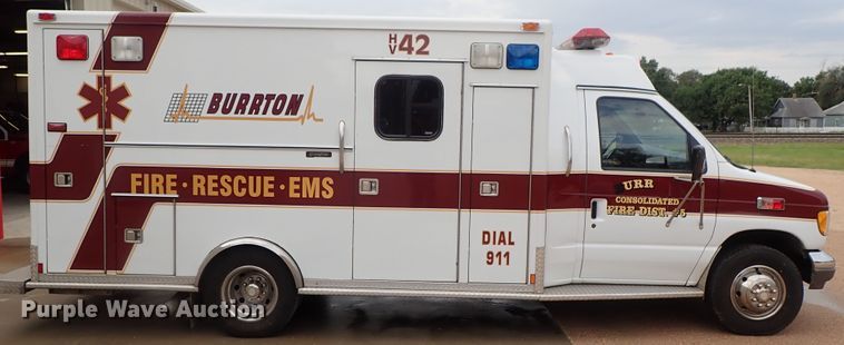 image for item DE1033 1993 Ford Econoline E350 ambulance
