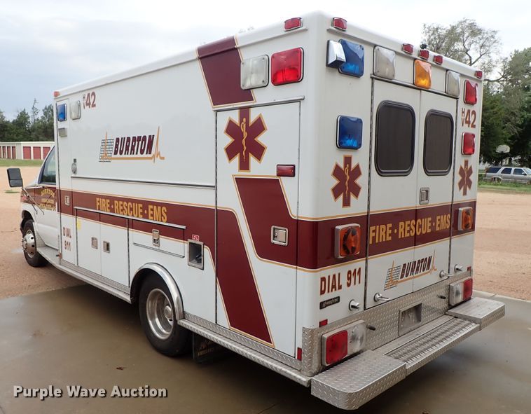 image for item DE1033 1993 Ford Econoline E350 ambulance