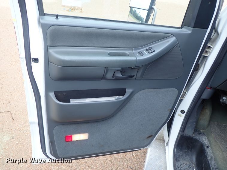 image for item DE1033 1993 Ford Econoline E350 ambulance