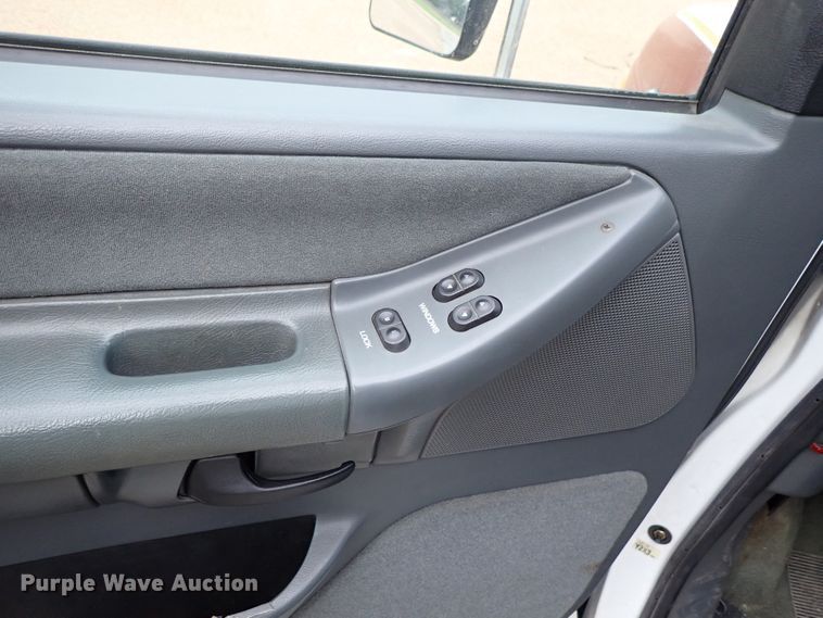 image for item DE1033 1993 Ford Econoline E350 ambulance