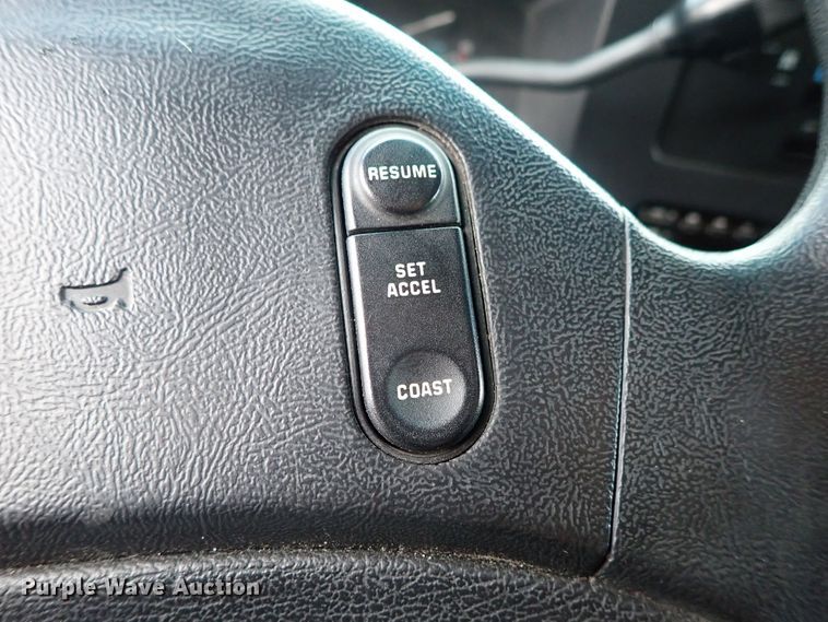 image for item DE1033 1993 Ford Econoline E350 ambulance