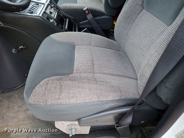 image for item DE1033 1993 Ford Econoline E350 ambulance