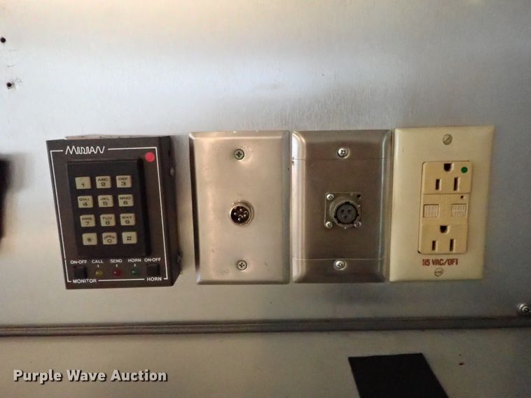 image for item DE1033 1993 Ford Econoline E350 ambulance