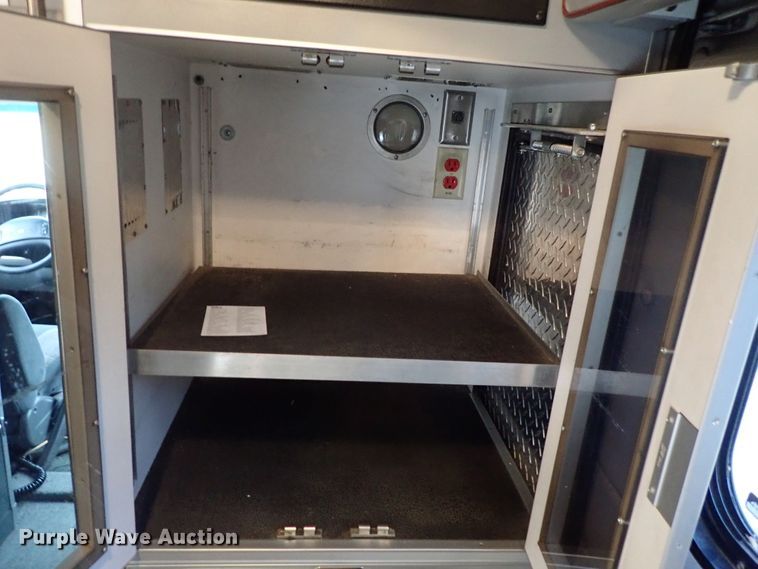 image for item DE1033 1993 Ford Econoline E350 ambulance