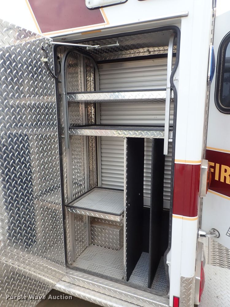 image for item DE1033 1993 Ford Econoline E350 ambulance