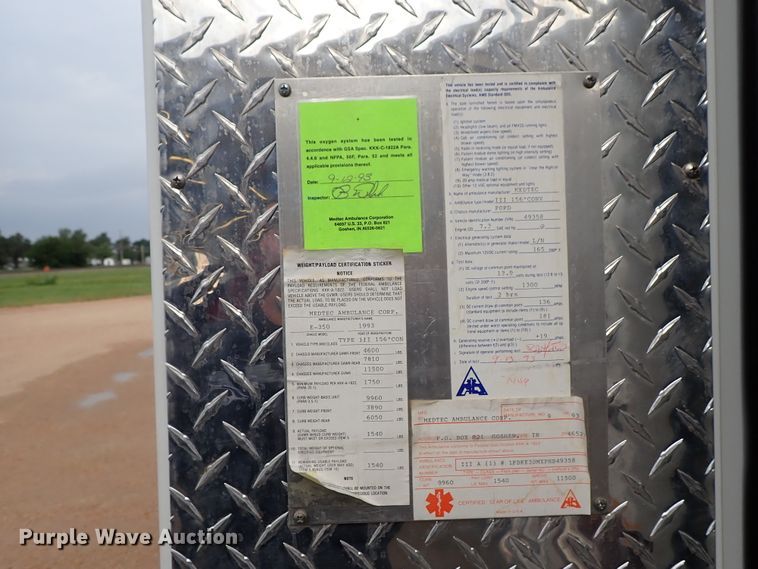 image for item DE1033 1993 Ford Econoline E350 ambulance