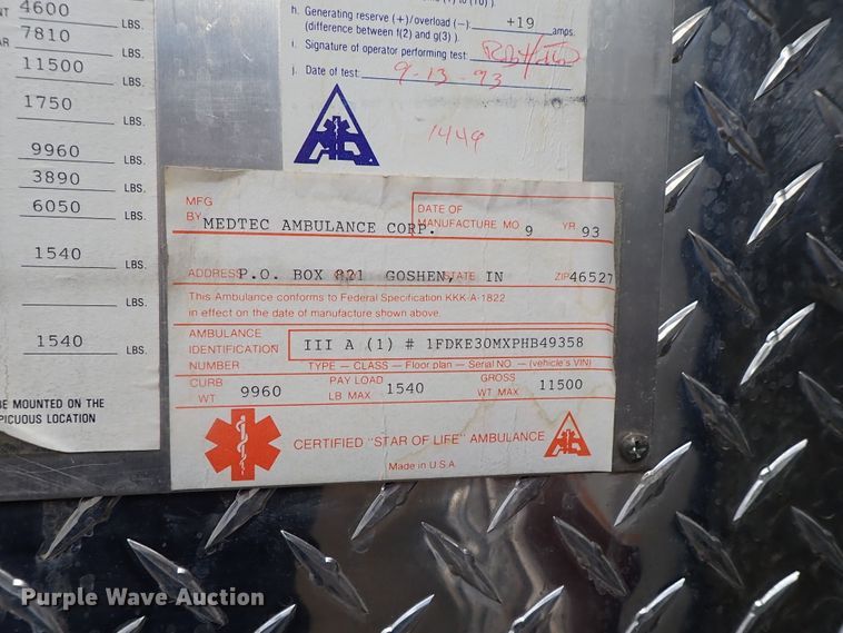 image for item DE1033 1993 Ford Econoline E350 ambulance