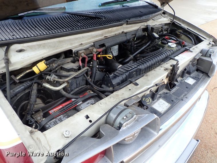 image for item DE1033 1993 Ford Econoline E350 ambulance