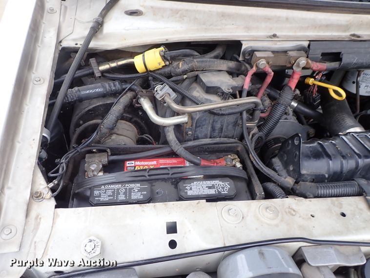 image for item DE1033 1993 Ford Econoline E350 ambulance