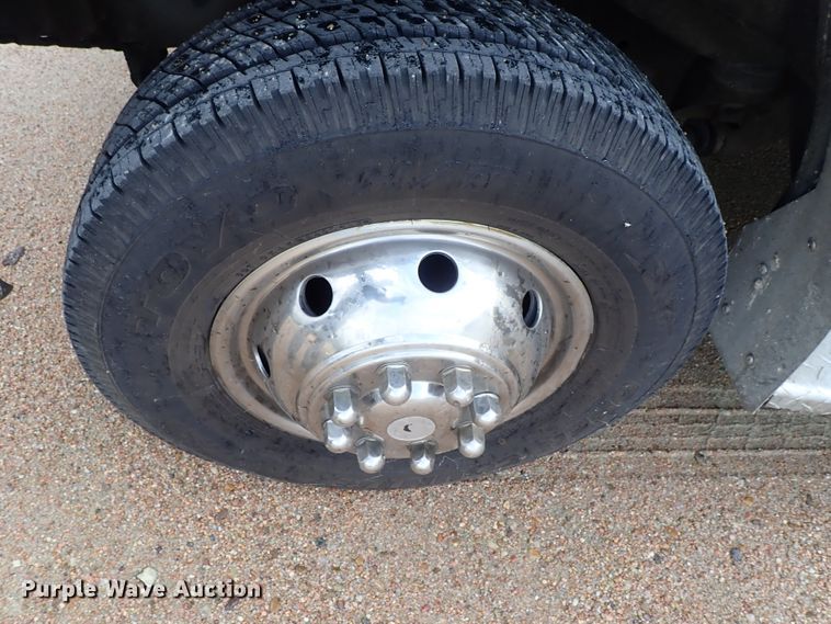 image for item DE1033 1993 Ford Econoline E350 ambulance